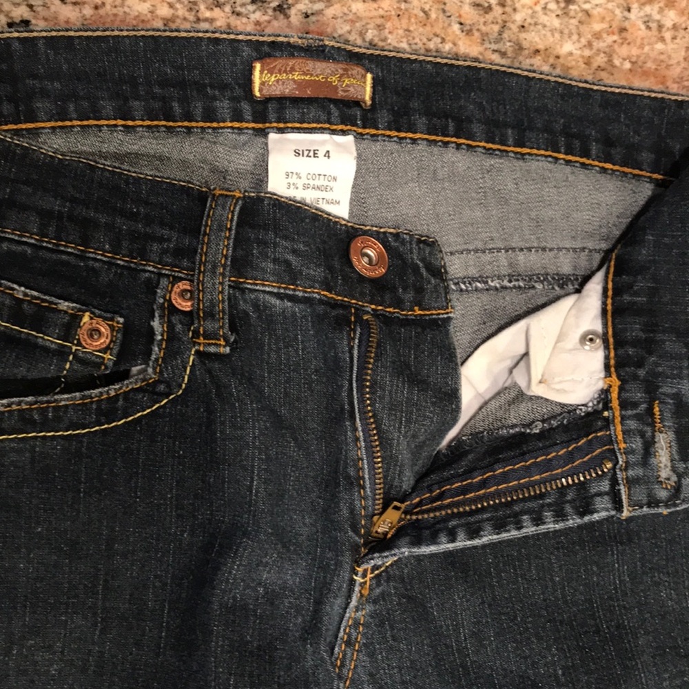Department of Peace cropped jeans size 4